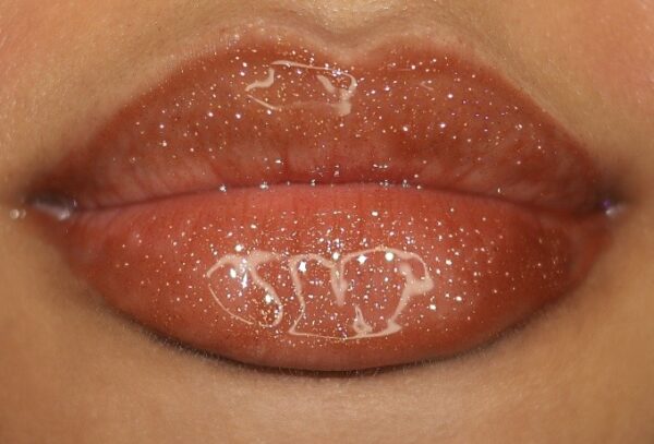 Screenshot Ewa glow lip oil